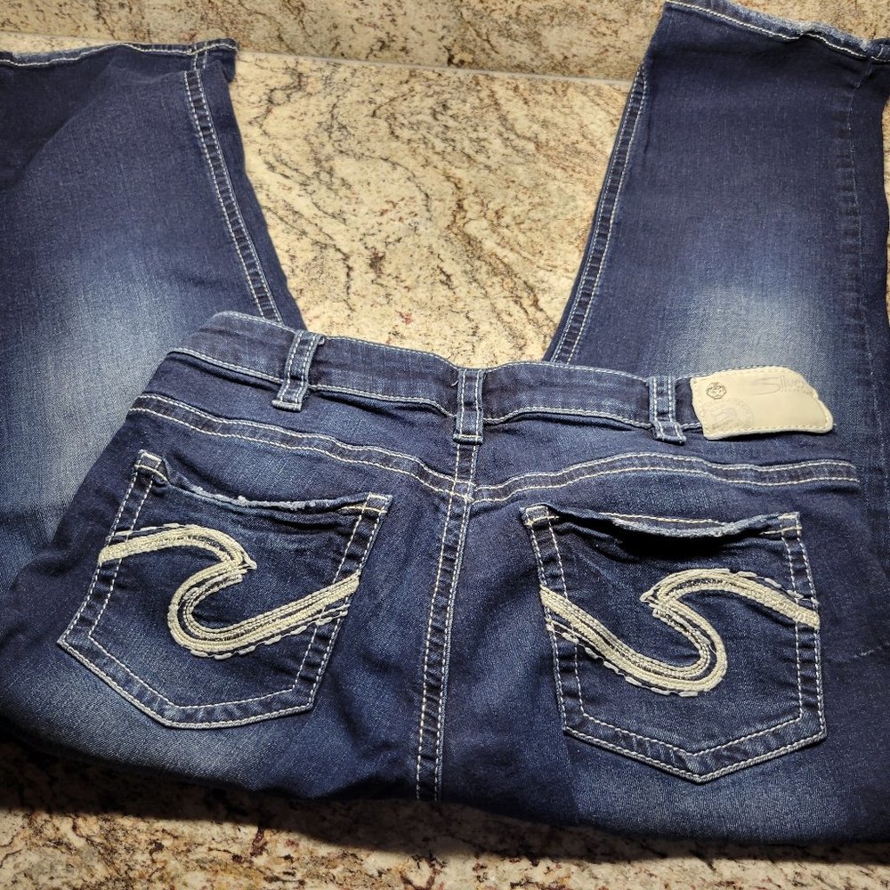 Silver Jeans Suki Mid Capri Capris Dark Blue Navy Denim Size 12 x L 22 1/2